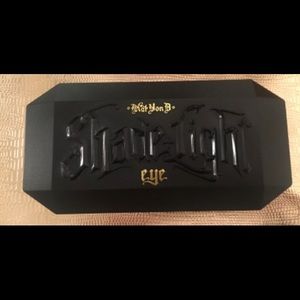 Kat von D Sage palette